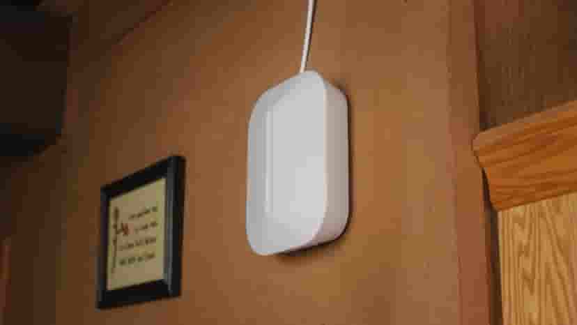 Home-Inside-Antenna-Standard-W-O-Fabric-Lid-Lifestyle-Wall